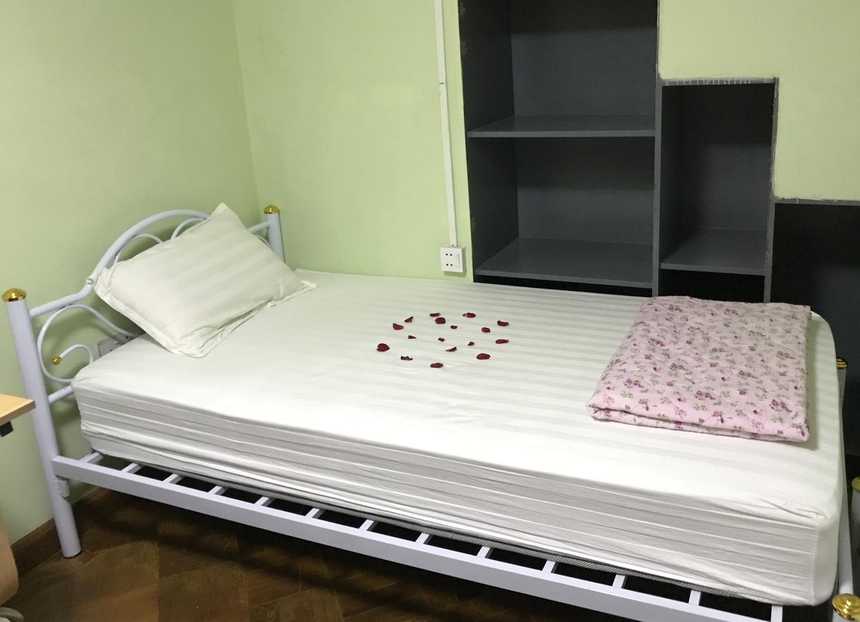Little Monkey Hostel Rangun Kültér fotó